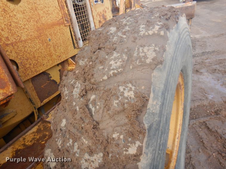 image for item JZ9827 1987 Caterpillar 140G  motor grader