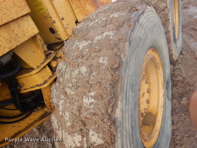 image for item JZ9827 1987 Caterpillar 140G  motor grader