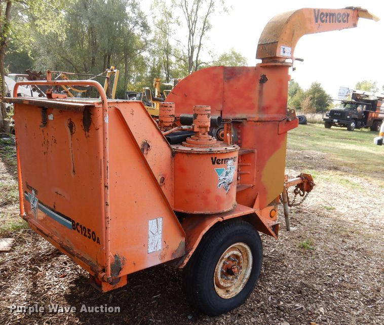 image for item KA9453 Vermeer BC1250A  wood chipper