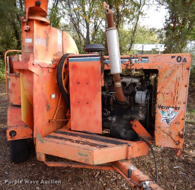 image for item KA9453 Vermeer BC1250A  wood chipper