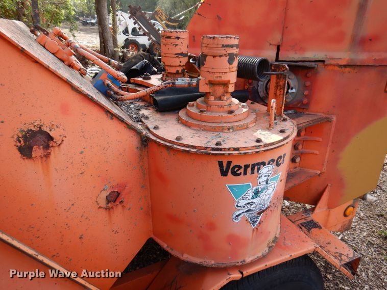 image for item KA9453 Vermeer BC1250A  wood chipper