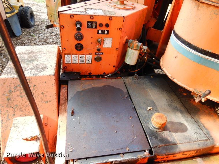 image for item KA9453 Vermeer BC1250A  wood chipper