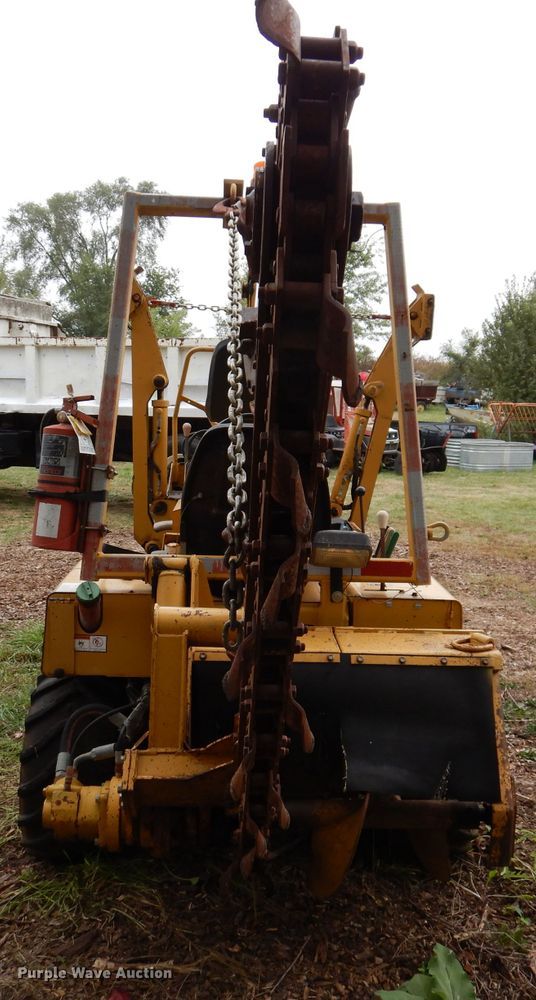 image for item KA9456 1997 Vermeer V3550A  trencher