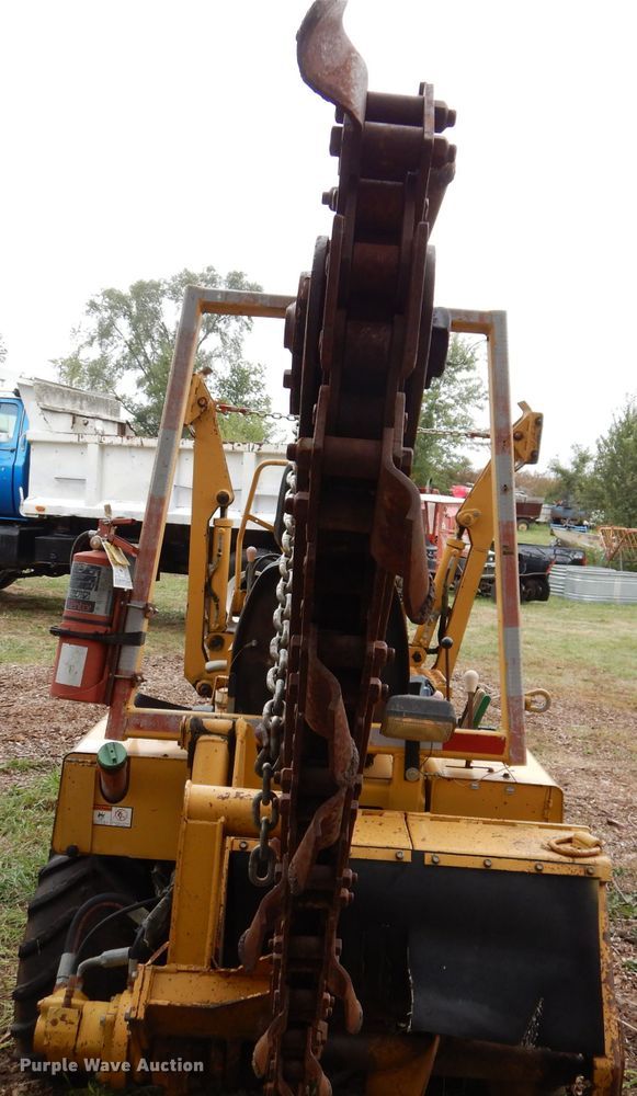 image for item KA9456 1997 Vermeer V3550A  trencher