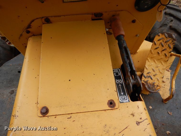 image for item KA9456 1997 Vermeer V3550A  trencher