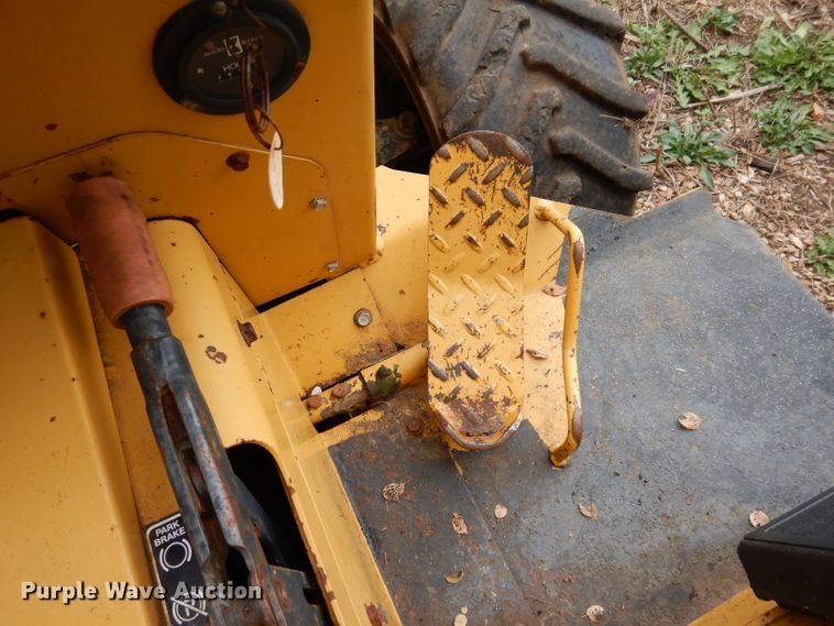 image for item KA9456 1997 Vermeer V3550A  trencher