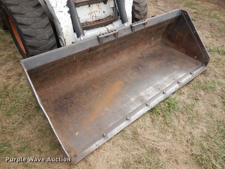 image for item KA9459 2002 Bobcat S250  skid steer loader