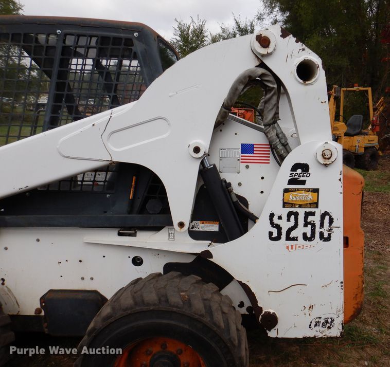 image for item KA9459 2002 Bobcat S250  skid steer loader