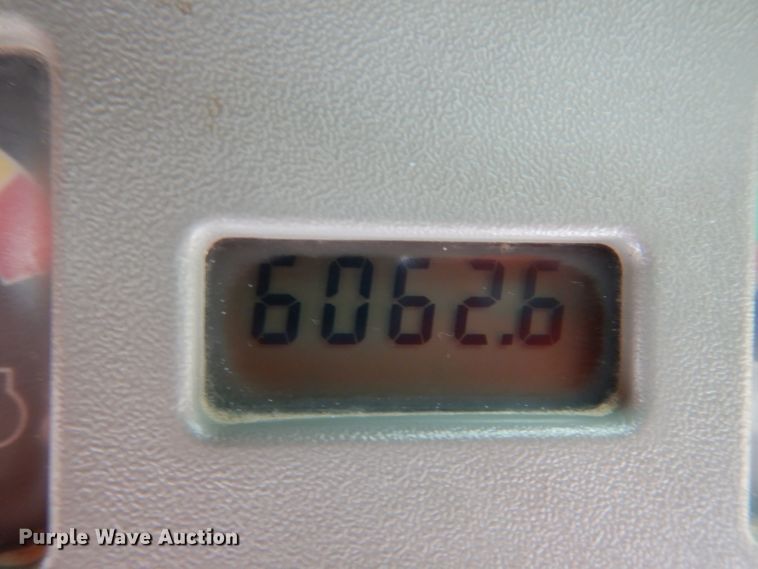 image for item KA9459 2002 Bobcat S250  skid steer loader