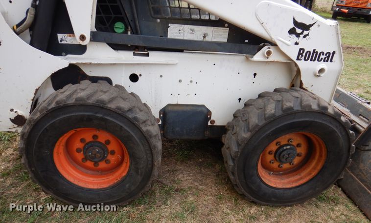 image for item KA9459 2002 Bobcat S250  skid steer loader