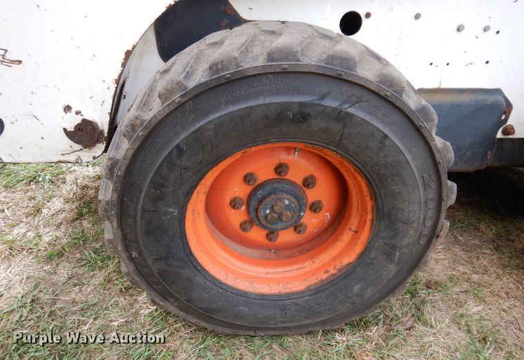 image for item KA9459 2002 Bobcat S250  skid steer loader