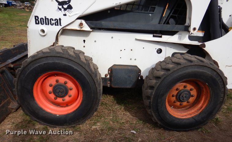 image for item KA9459 2002 Bobcat S250  skid steer loader