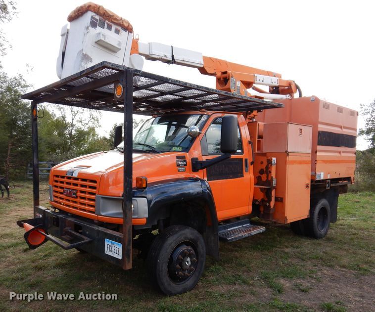 image for item KA9460 2006 GMC C5500  forestry bucket truck