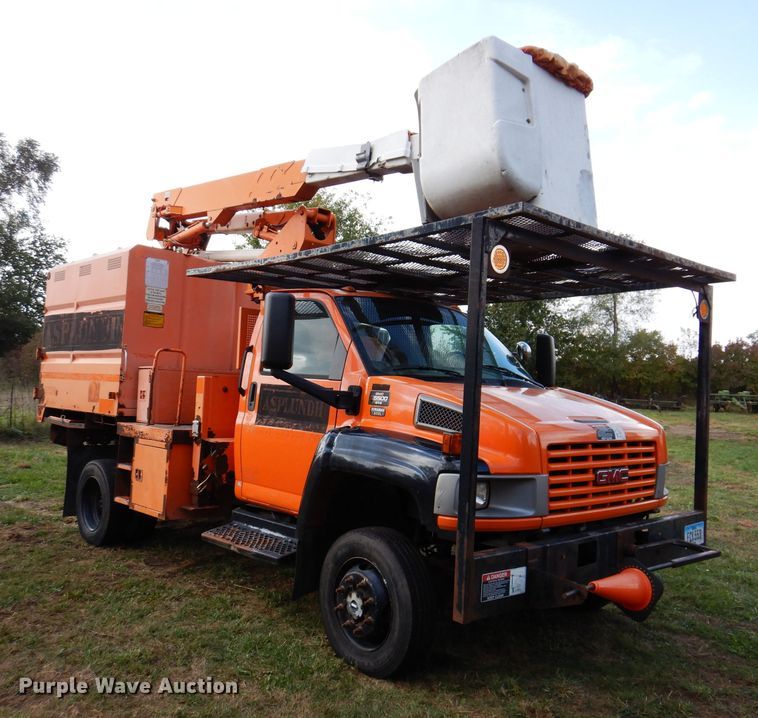 image for item KA9460 2006 GMC C5500  forestry bucket truck