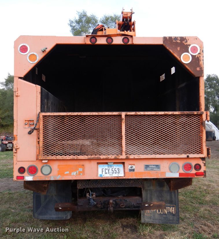 image for item KA9460 2006 GMC C5500  forestry bucket truck