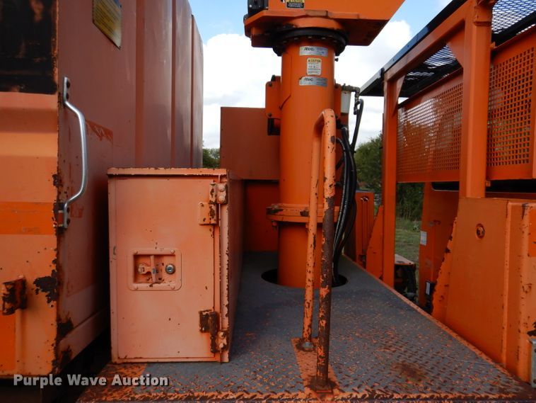 image for item KA9460 2006 GMC C5500  forestry bucket truck