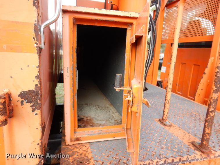 image for item KA9460 2006 GMC C5500  forestry bucket truck