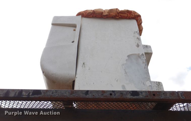 image for item KA9460 2006 GMC C5500  forestry bucket truck