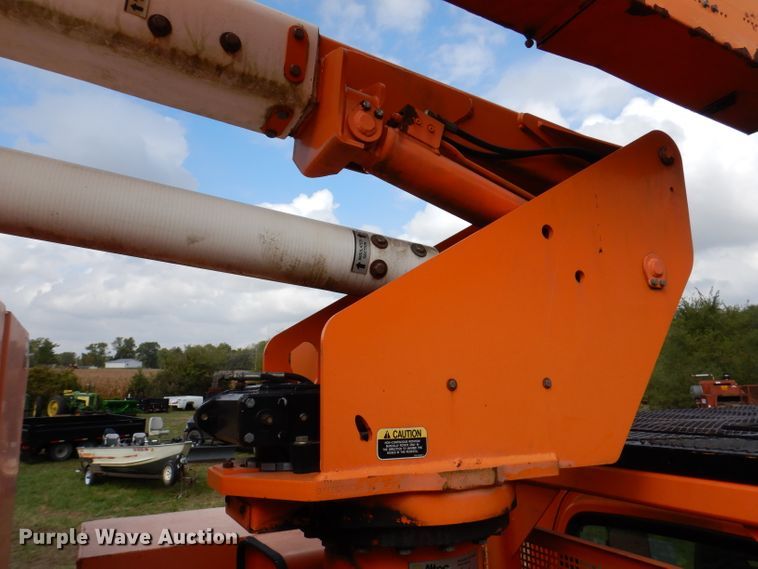 image for item KA9460 2006 GMC C5500  forestry bucket truck