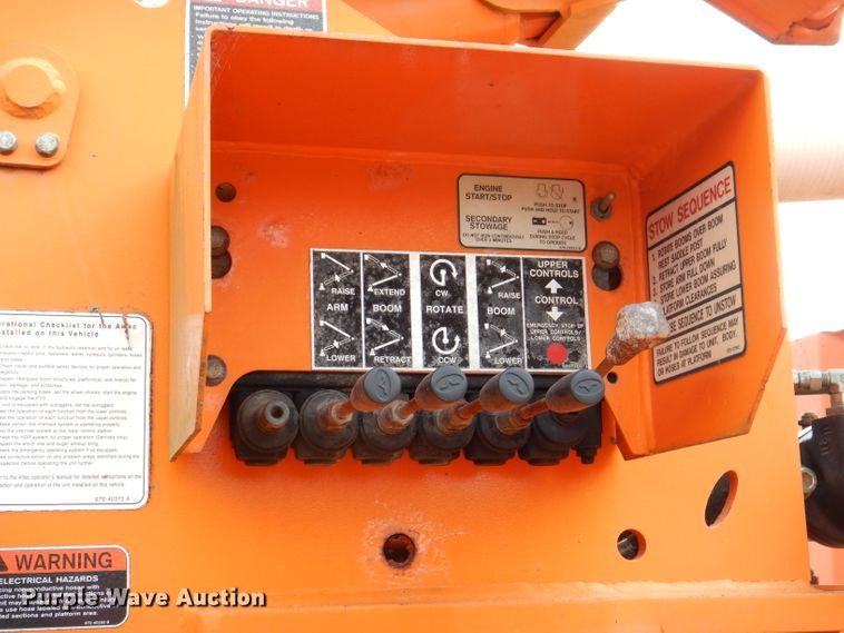 image for item KA9460 2006 GMC C5500  forestry bucket truck