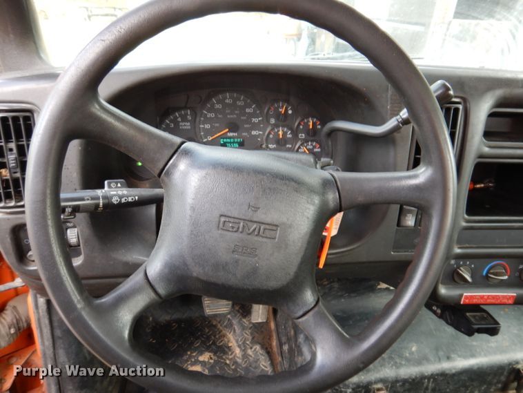 image for item KA9460 2006 GMC C5500  forestry bucket truck