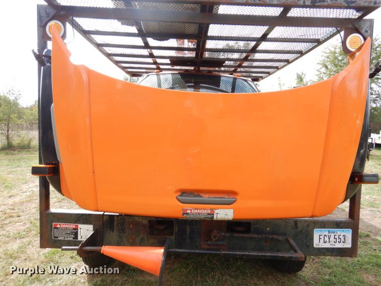 image for item KA9460 2006 GMC C5500  forestry bucket truck