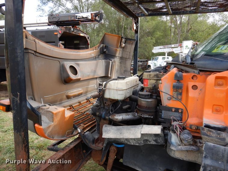 image for item KA9460 2006 GMC C5500  forestry bucket truck