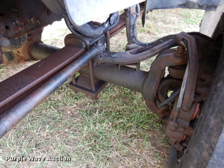 image for item KA9460 2006 GMC C5500  forestry bucket truck