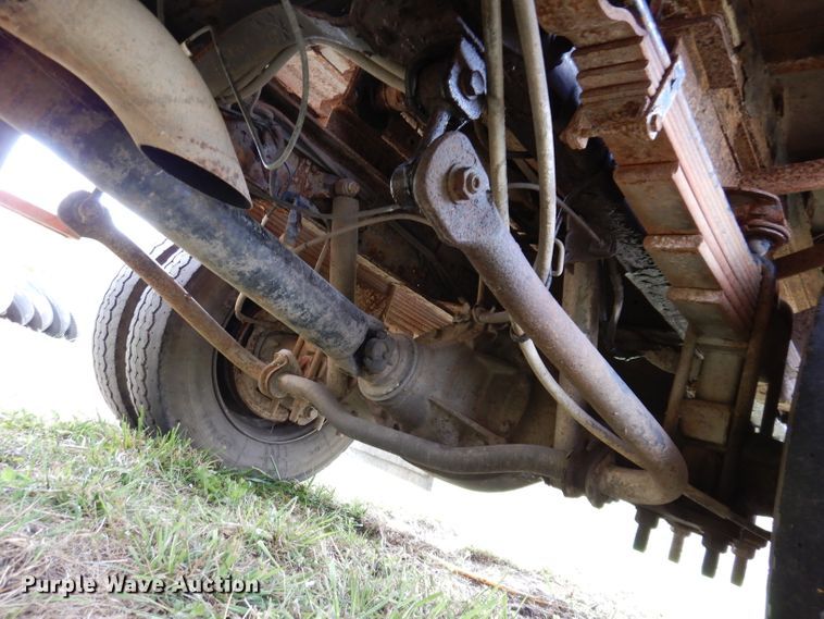 image for item KA9460 2006 GMC C5500  forestry bucket truck