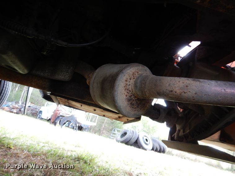 image for item KA9460 2006 GMC C5500  forestry bucket truck