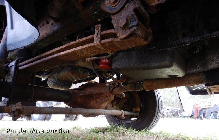 image for item KA9460 2006 GMC C5500  forestry bucket truck