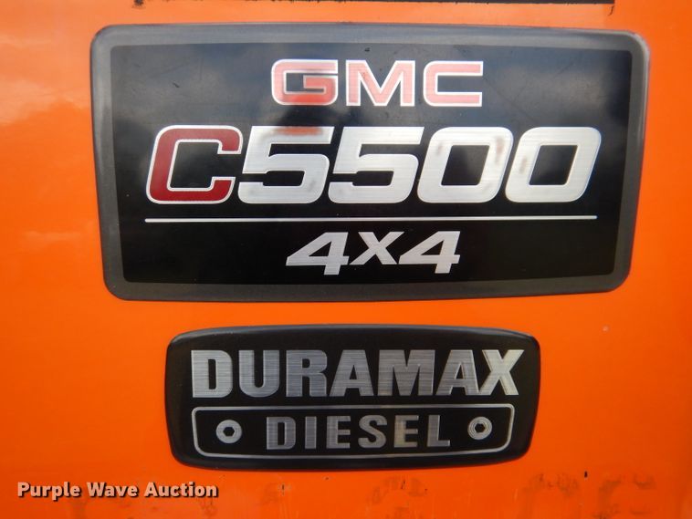 image for item KA9460 2006 GMC C5500  forestry bucket truck