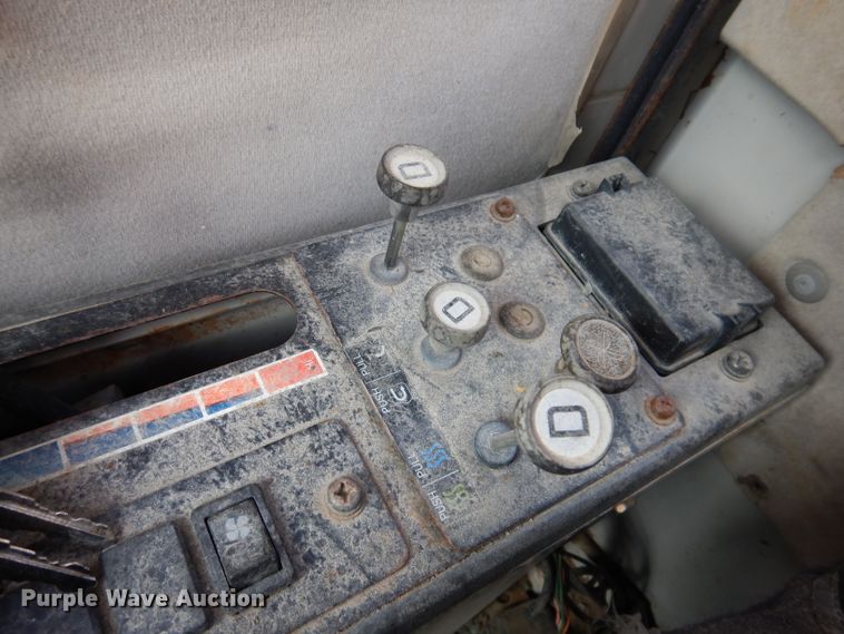 image for item KA9461 1994 Kobelco SK400LC-III  excavator