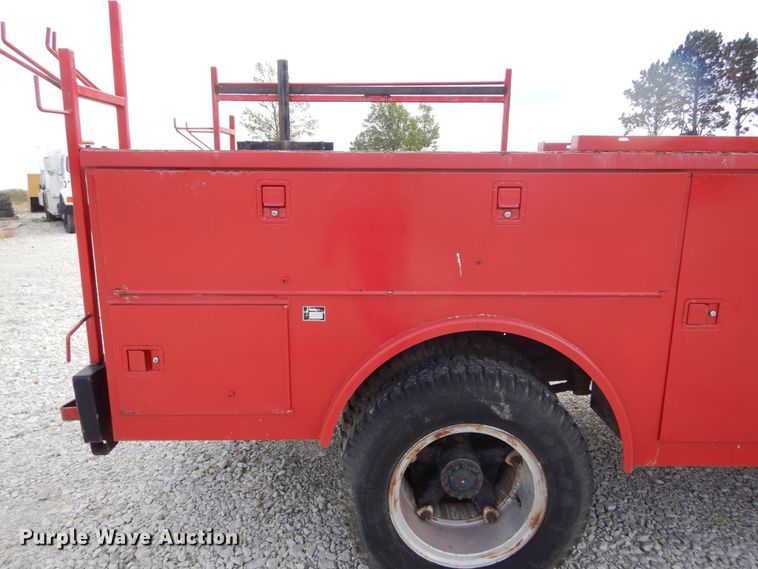 image for item KA9463 1993 Ford F700  utility / service truck