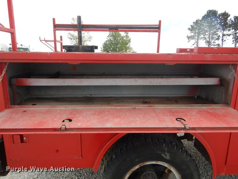 image for item KA9463 1993 Ford F700  utility / service truck
