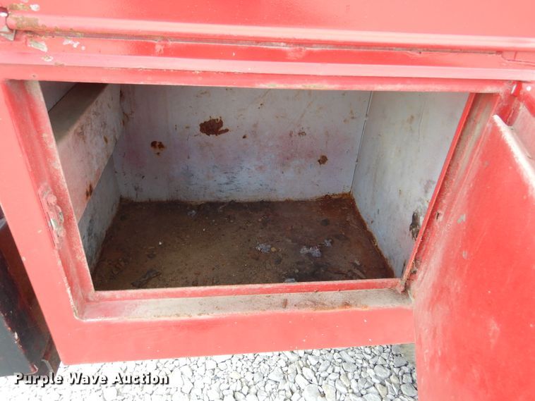 image for item KA9463 1993 Ford F700  utility / service truck