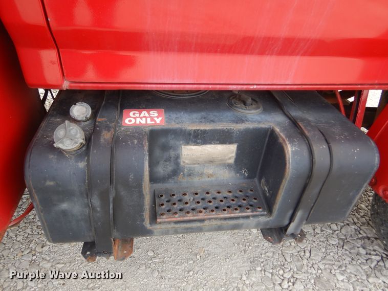 image for item KA9463 1993 Ford F700  utility / service truck