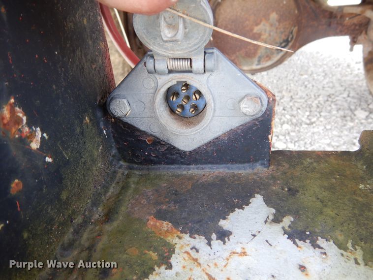 image for item KA9463 1993 Ford F700  utility / service truck