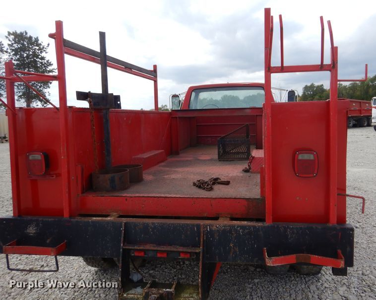 image for item KA9463 1993 Ford F700  utility / service truck