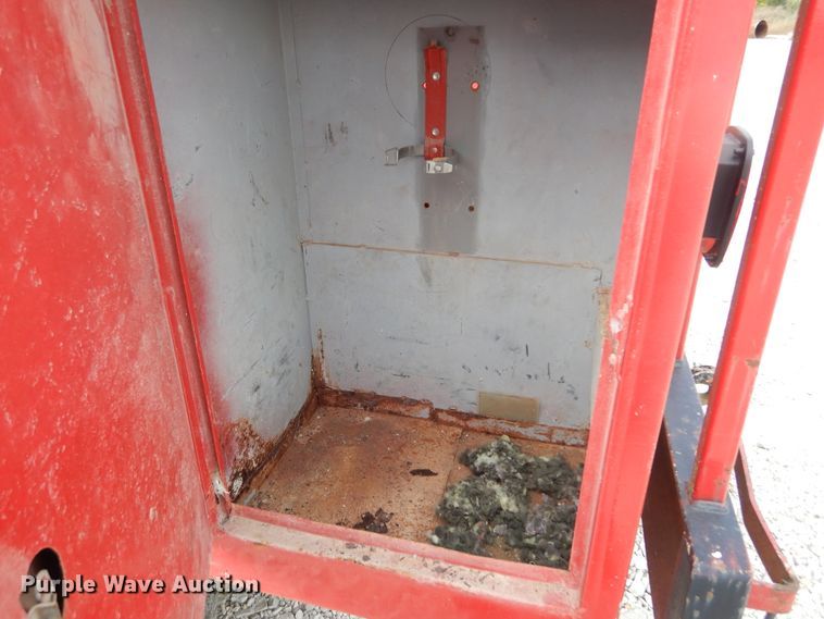 image for item KA9463 1993 Ford F700  utility / service truck