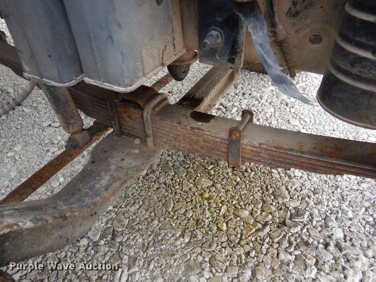 image for item KA9463 1993 Ford F700  utility / service truck