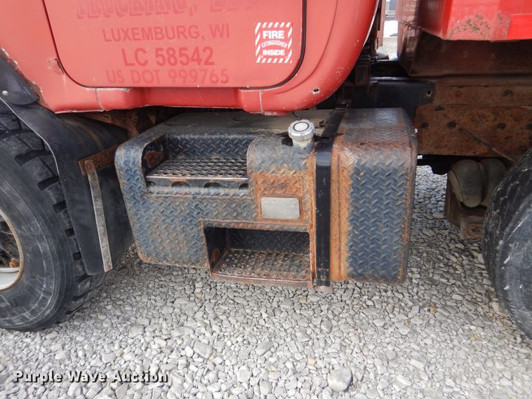 image for item KA9464 1990 Mack 600  dump truck