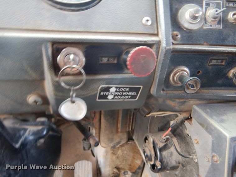 image for item KA9464 1990 Mack 600  dump truck