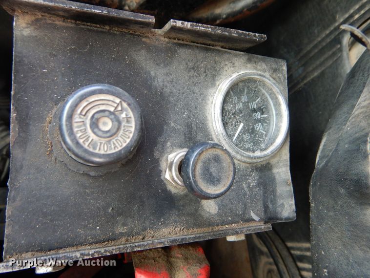 image for item KA9464 1990 Mack 600  dump truck