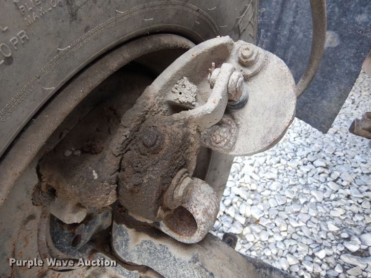 image for item KA9464 1990 Mack 600  dump truck