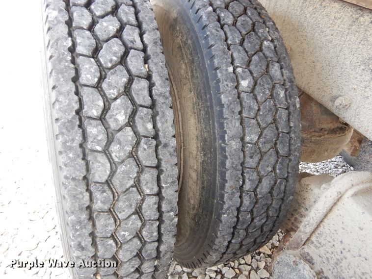 image for item KA9464 1990 Mack 600  dump truck