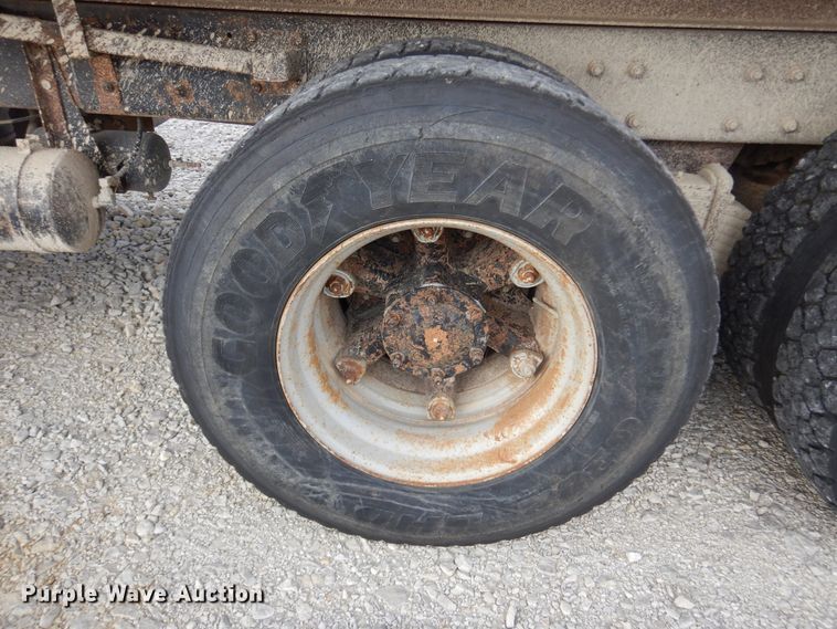 image for item KA9464 1990 Mack 600  dump truck