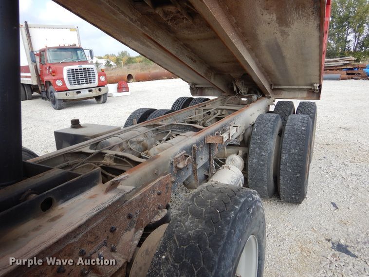 image for item KA9464 1990 Mack 600  dump truck