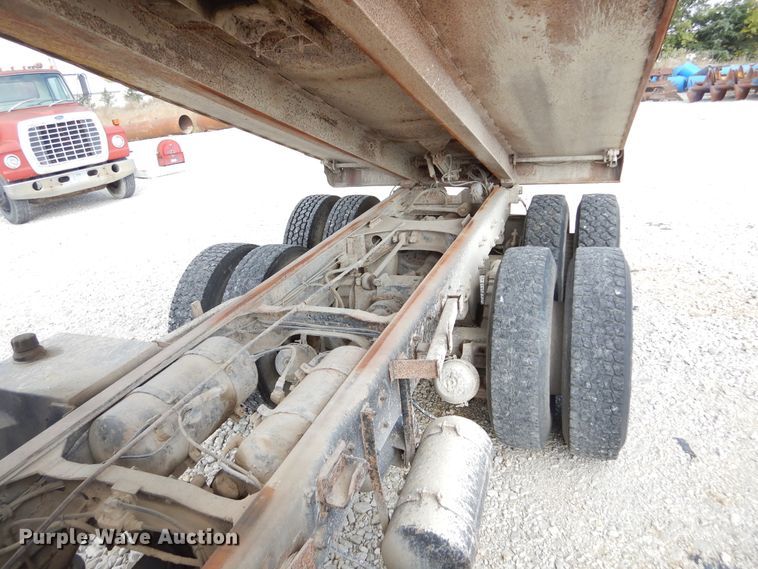 image for item KA9464 1990 Mack 600  dump truck