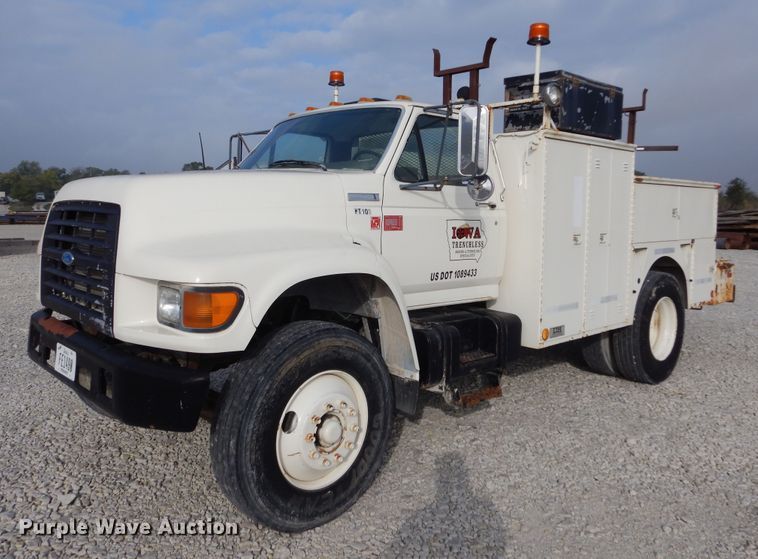 image for item KA9465 1997 Ford F800  utility / service truck